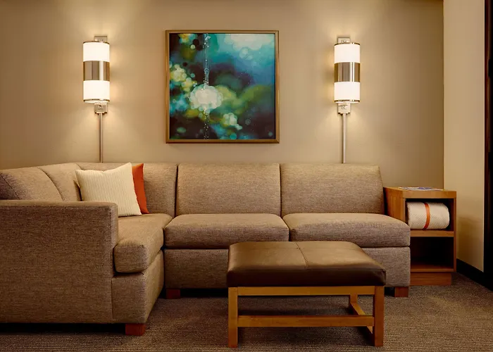 Hyatt Place Milwaukee Airport